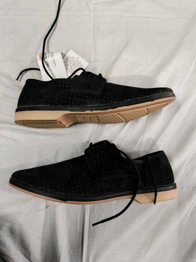 Scented Black Casual Shoes