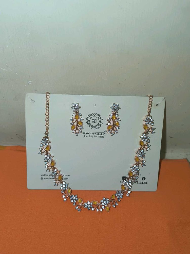 Elegant Necklace &amp; Earring Set