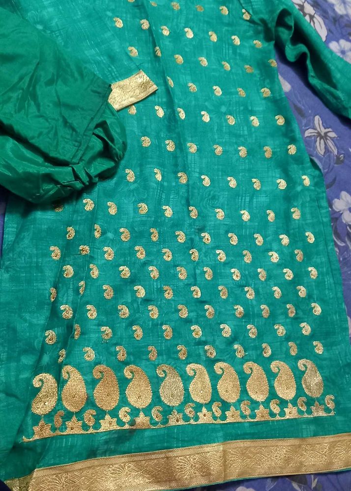 Green kurti set