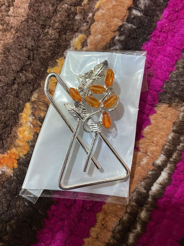 Floral Decorative saree pin