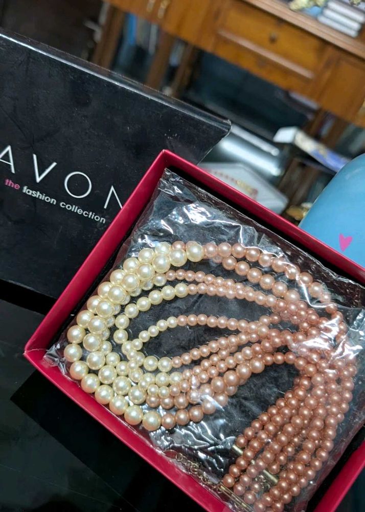 Avon Pearl Jwellery Set