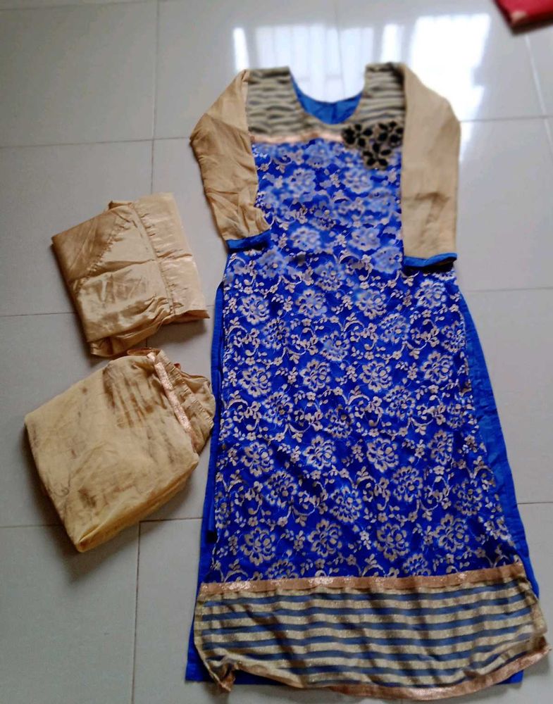 Kurthi Pant Set