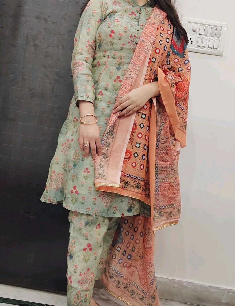 Floral Print Pant Kameez Set