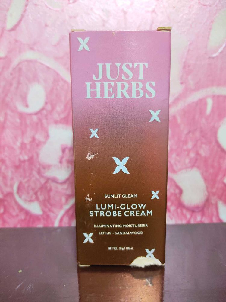 Just Herbs Lumi-Glow Strobe Cream