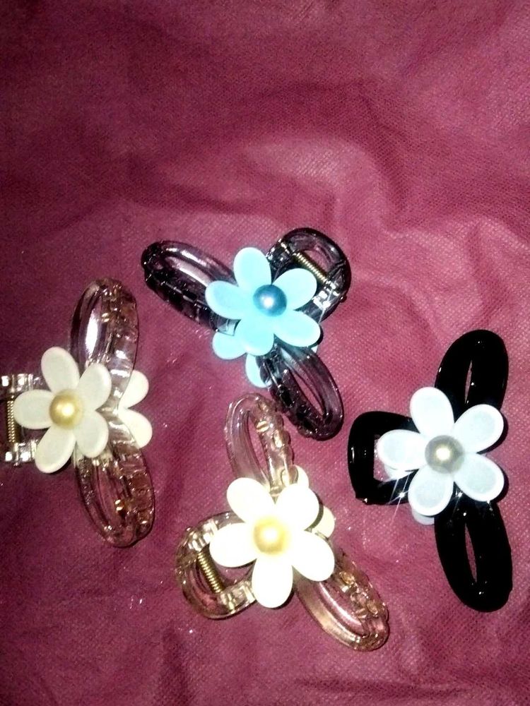 Floral Hair Claw Clips - Set of 4