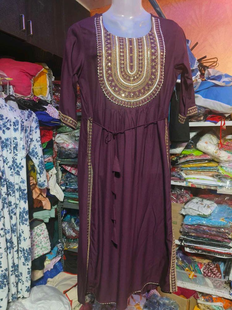 Elegant Purple Embroidered Kurta
