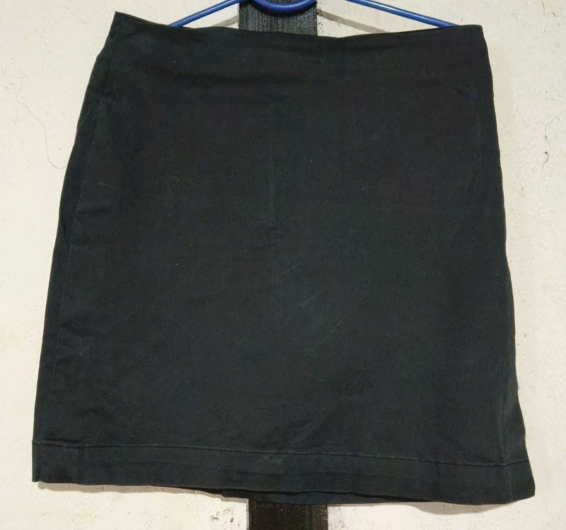 Black Mini Skirt 🖤