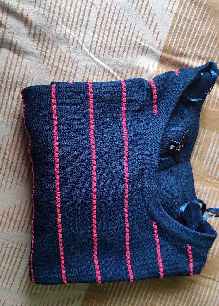 Fig M Size Woolen Sweater Or Pullov