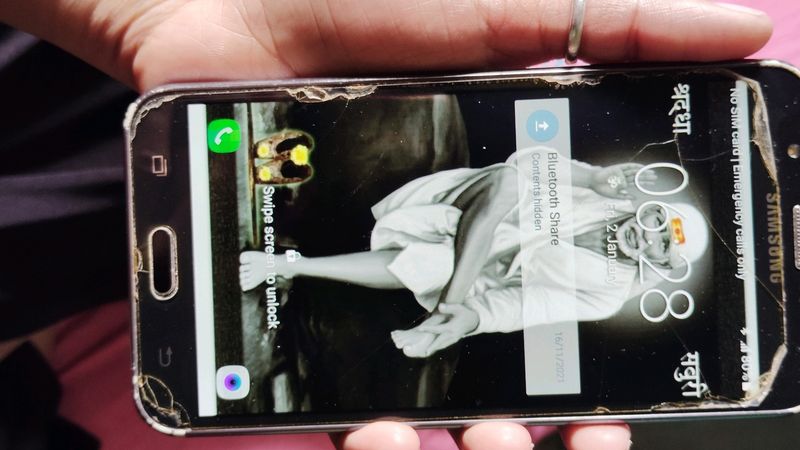 Samsung Galaxy J7 4g Smart Phone