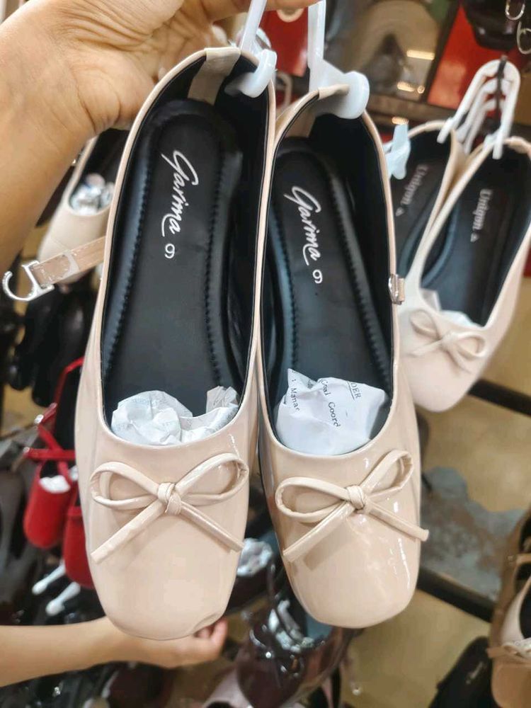 Off White Aesthetic Ballies