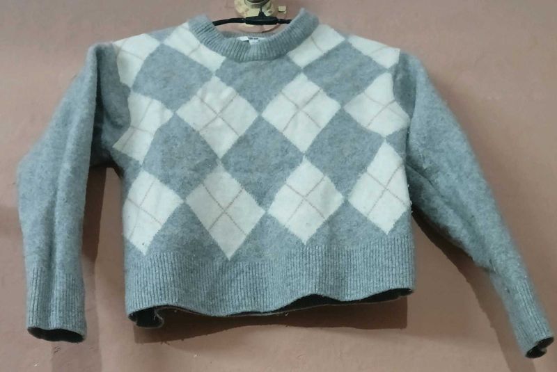 Argyle Pattern Cropped Sweater