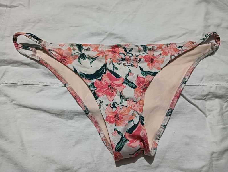 Floral Bikini Bottom🔥