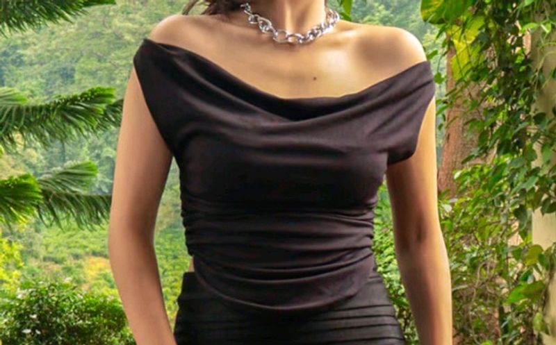 Uptownie Cotton Stretchable Drape Crop Top