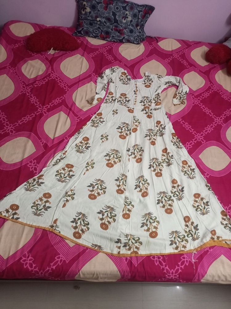Off White Flower Design Kurti