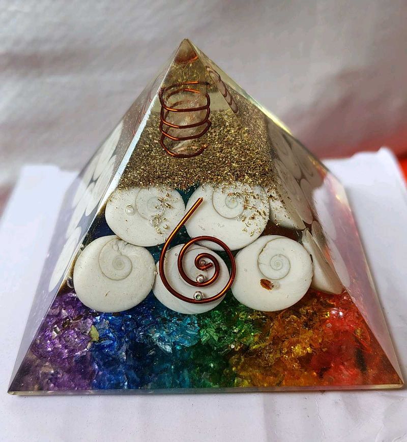 Orgone Pyramid with gomati Chakra