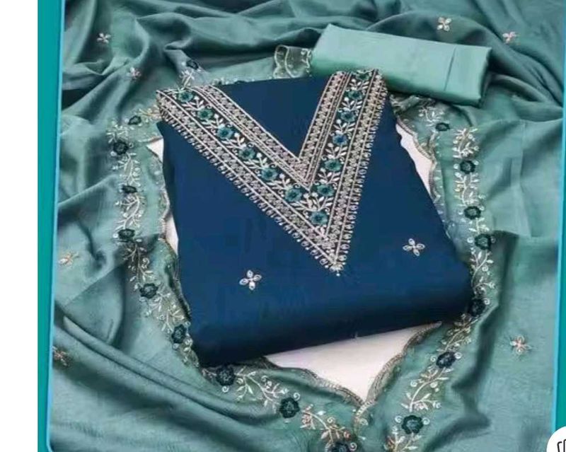 Embroidered Kurta Set