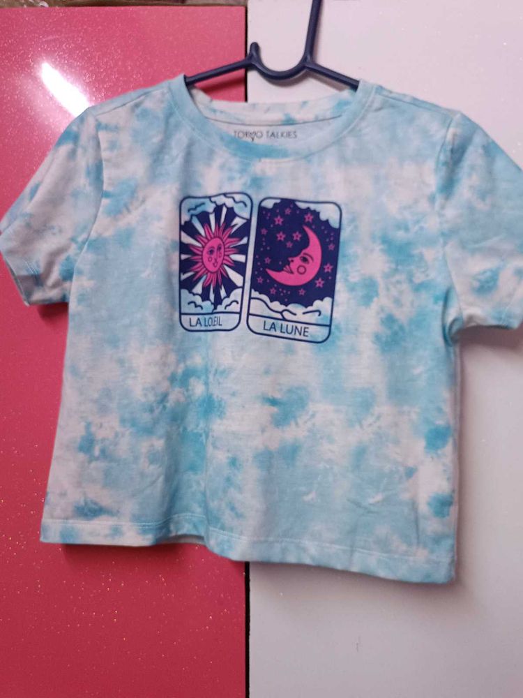 Graphic Printed Knitted Crop Tshirt