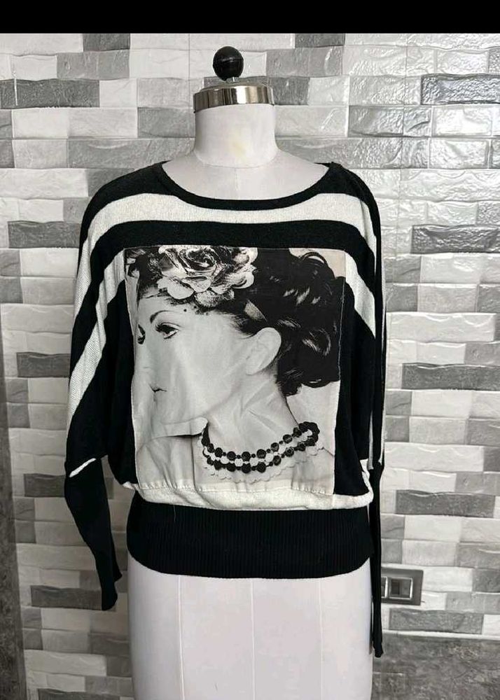 Chic Striped Graphic Print Top