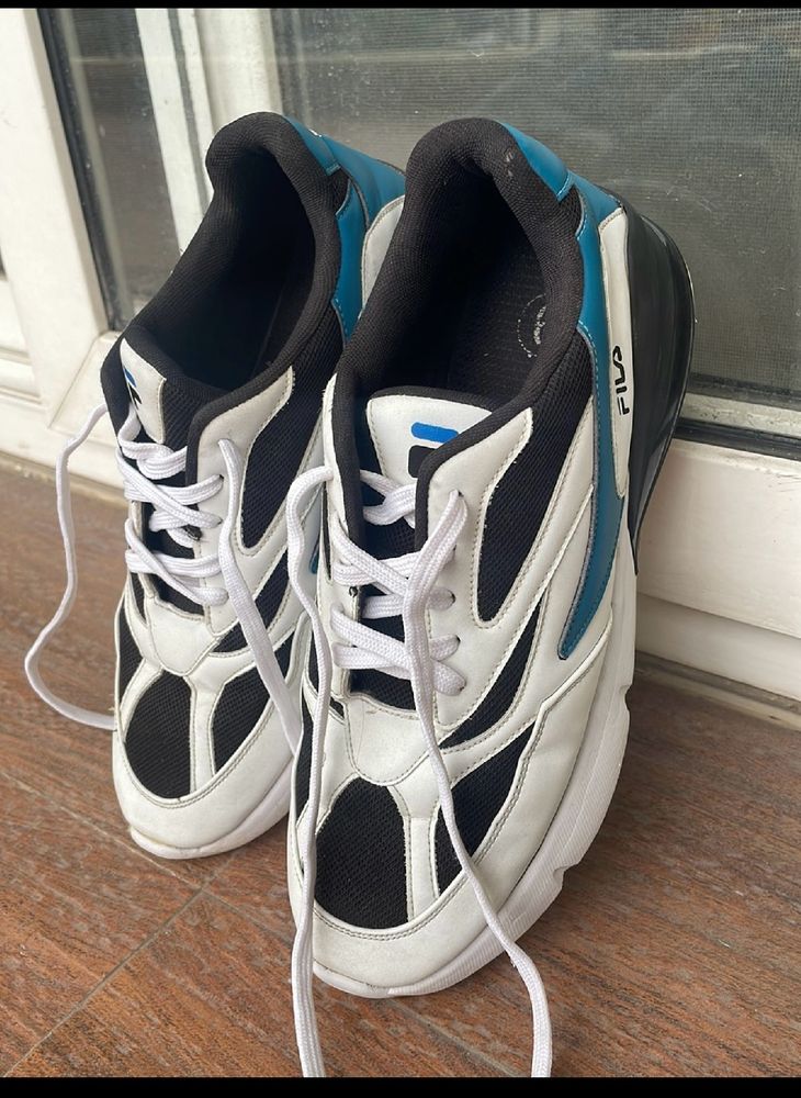 Fila Originals Sneakers Size 9 white and blue