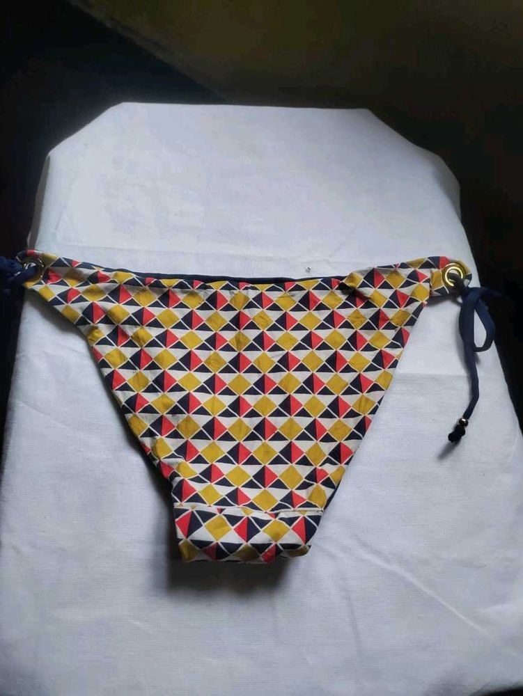 bikini bottom