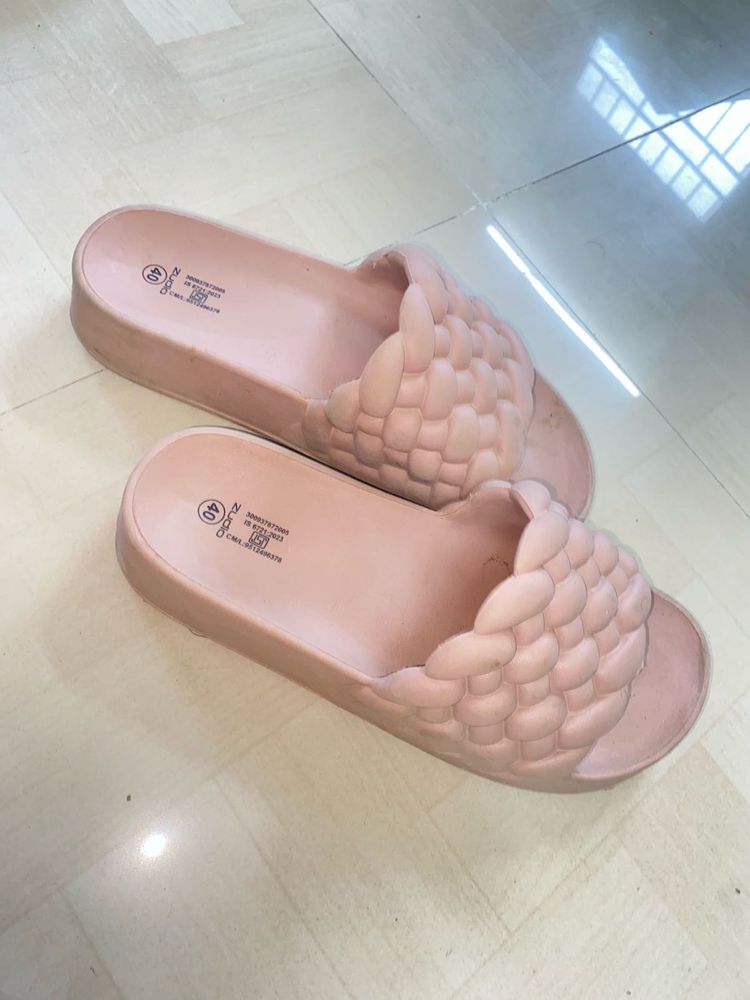 Cute Peach 🎀✨ Flats , Flipflops For Women
