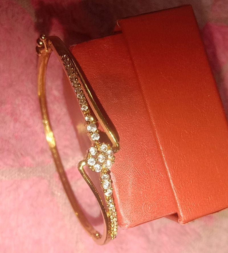 Dimond Golden Hand Kada