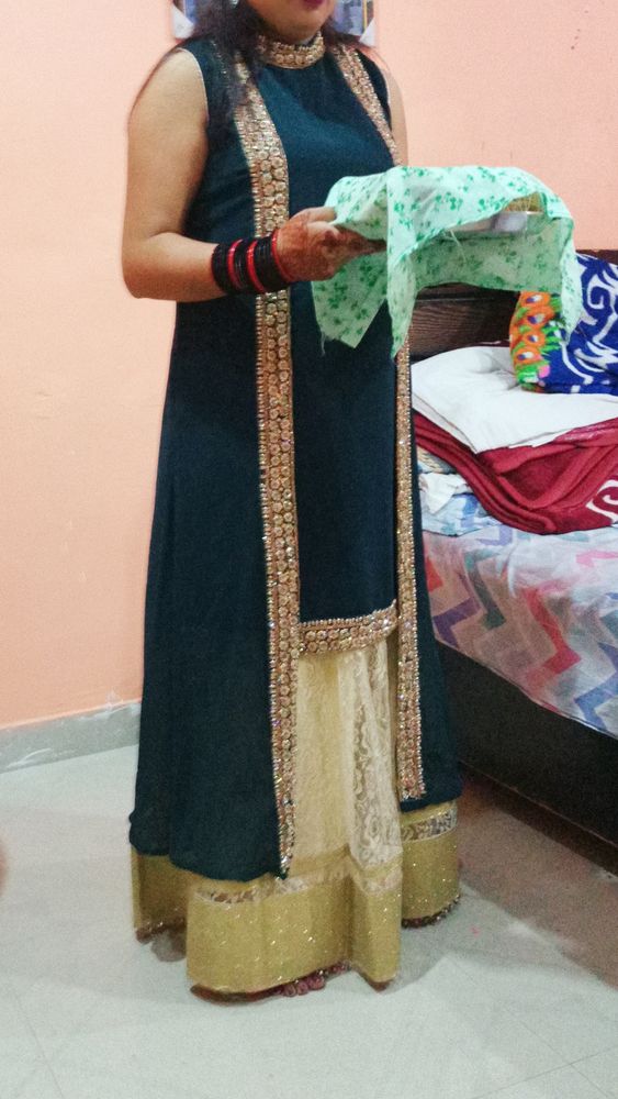 beautiful party wear dress only cash 2200 ₹