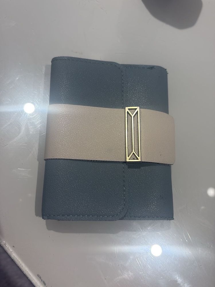 I’m Selling A Wallet