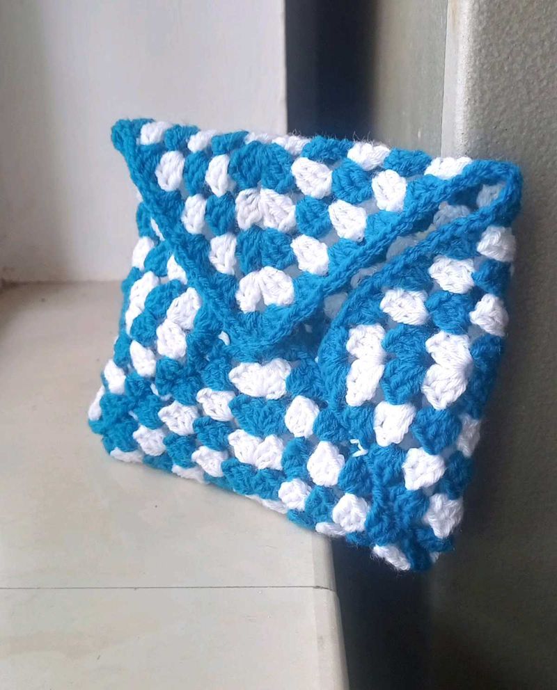Blue &amp; White Crochet Clutch