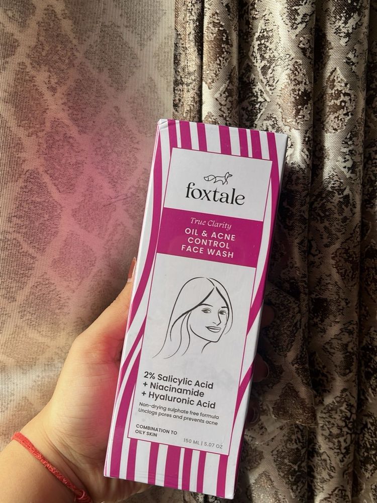 OIL &amp; ACNE CONTROL FACE WASH 💕