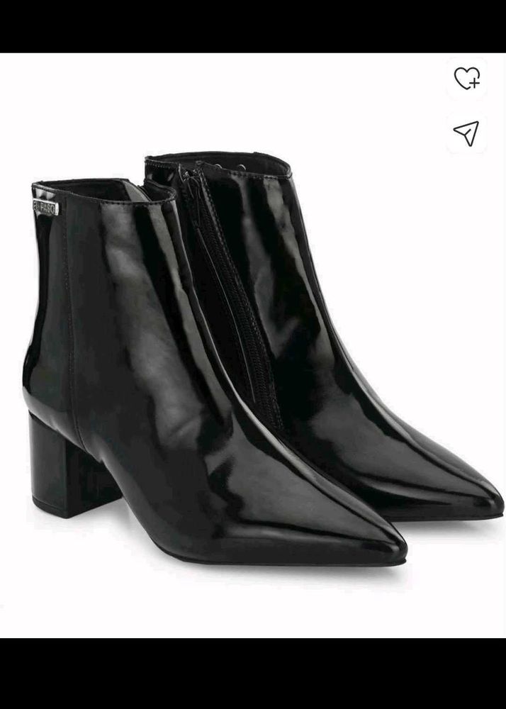 Pointed chelsea Boots for women