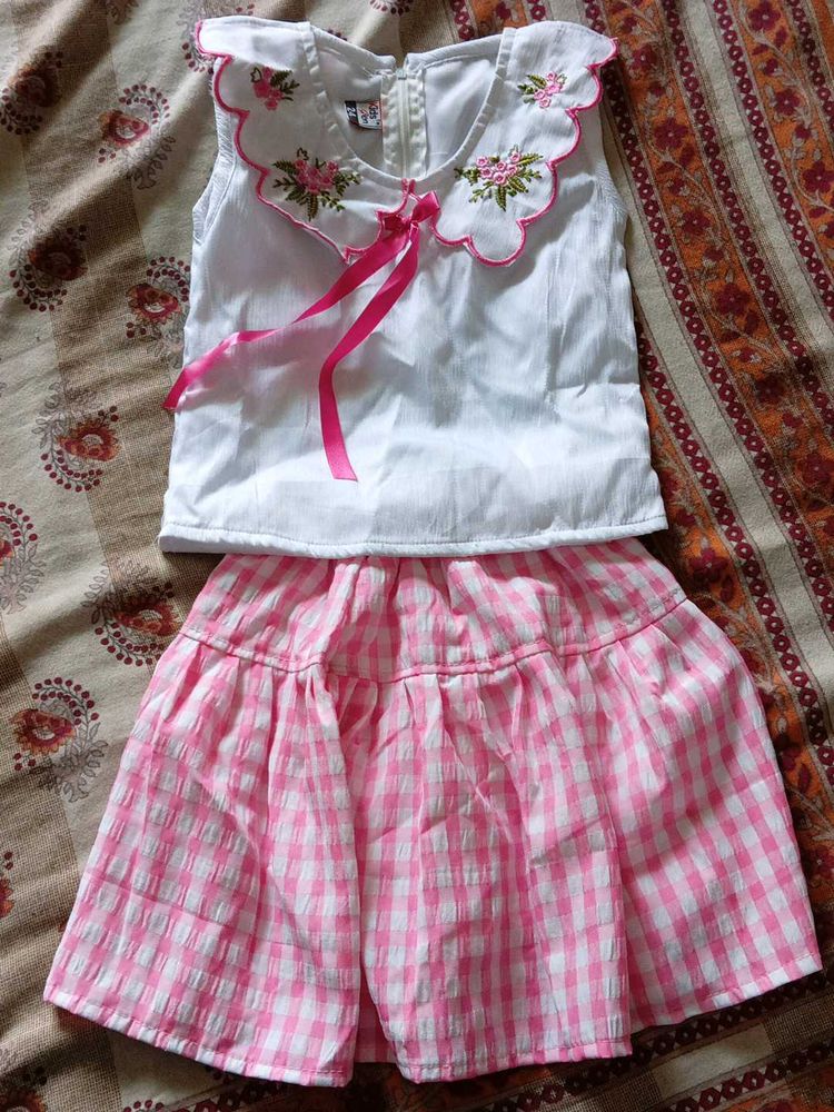 Vintage Girls&#39; Outfit