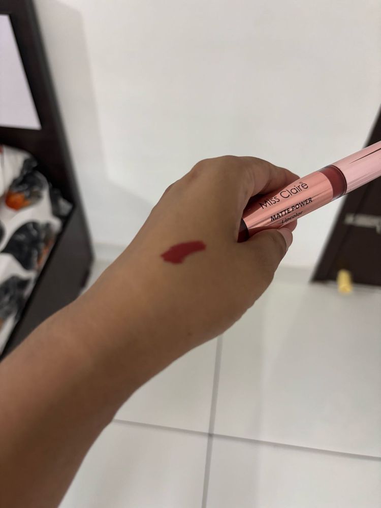 Miss Claire Matte Lipstick