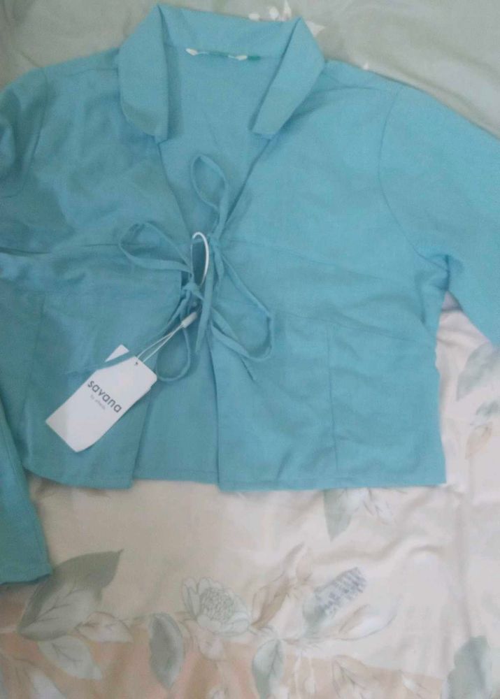 women flared long sleeves tie up top