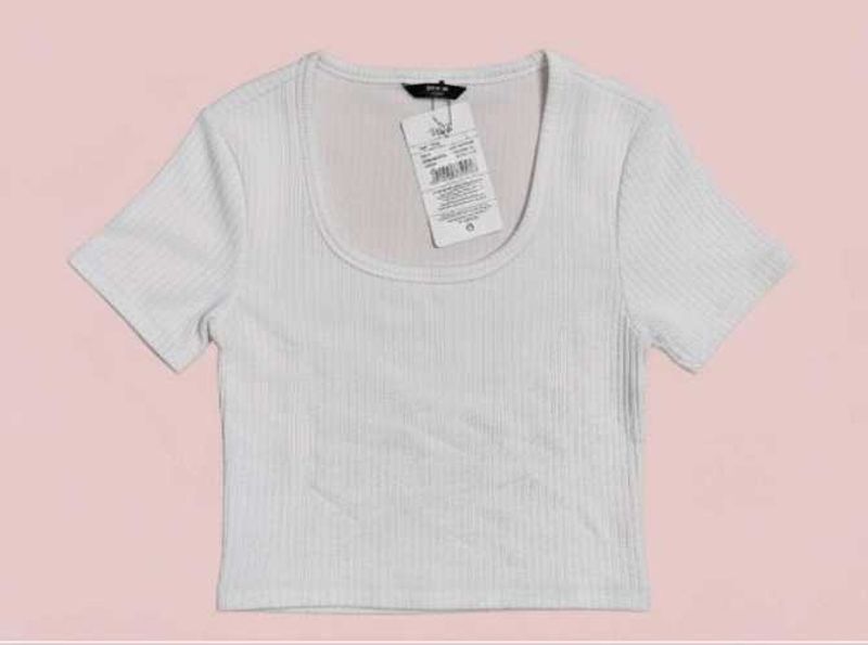 Chic White Ribbed Short Sleeve T-Shirt