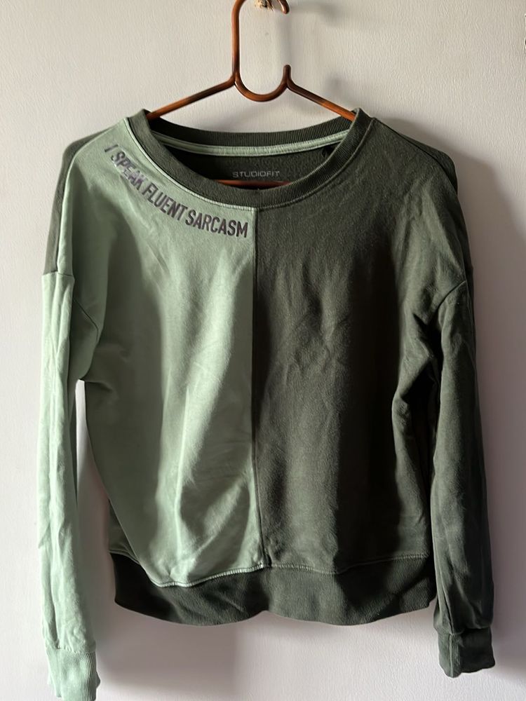 A Perfect Sweatshirt Top