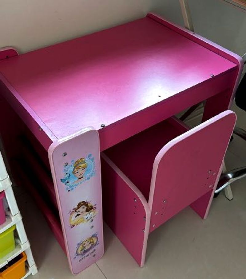 Disney Princess Kids Desk &amp; Chair