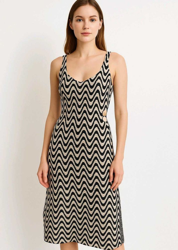Wavy Pattern Midi Dress