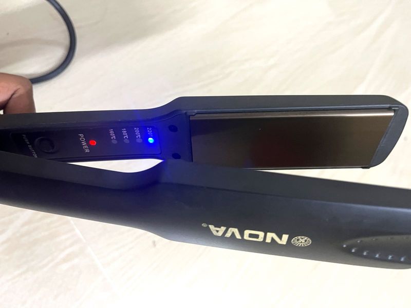 Brand New Nova Hair Straightener
