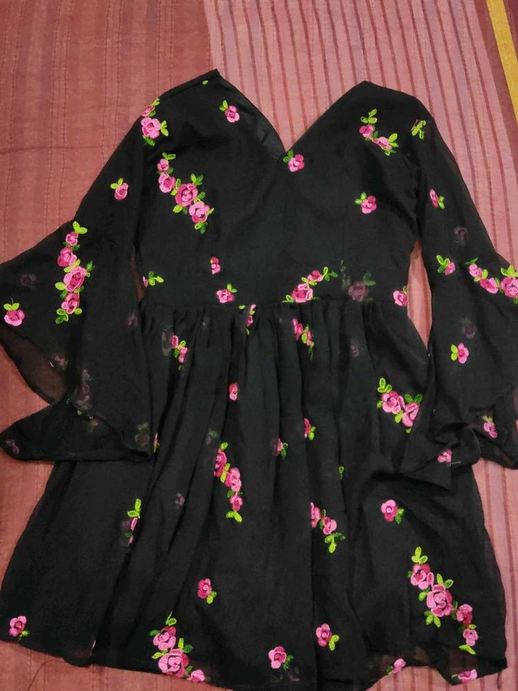 Active Feel Free Life Woman&#39;s Black Dress