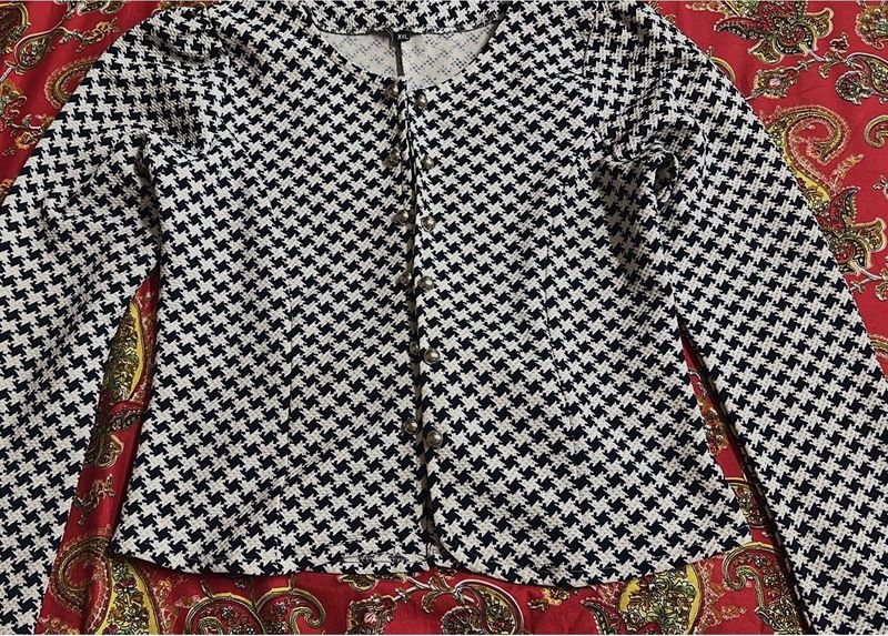 White And Blue Dots Blazer