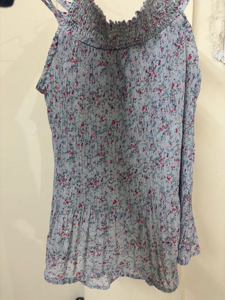 Floral Print Pleated Top