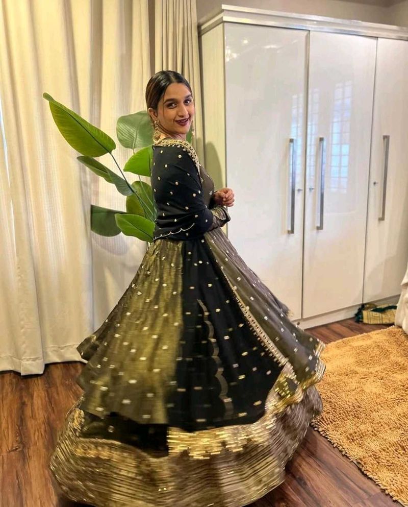 New Standard Beautiful Pakistani Dress Inpoted Dre