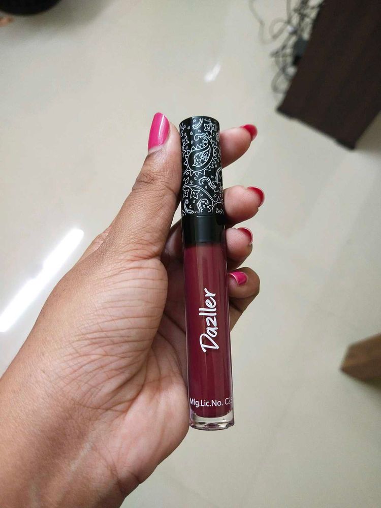 DAZZLER LIQUIDLIPSTICK