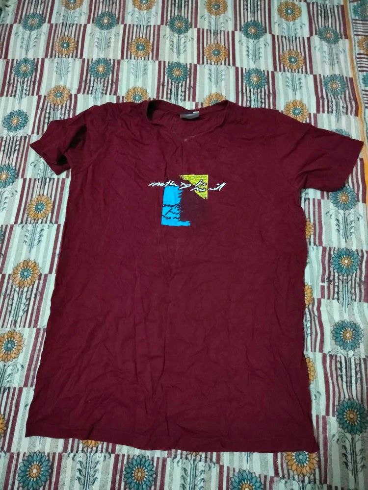 Maroon Graphic T-Shirt
