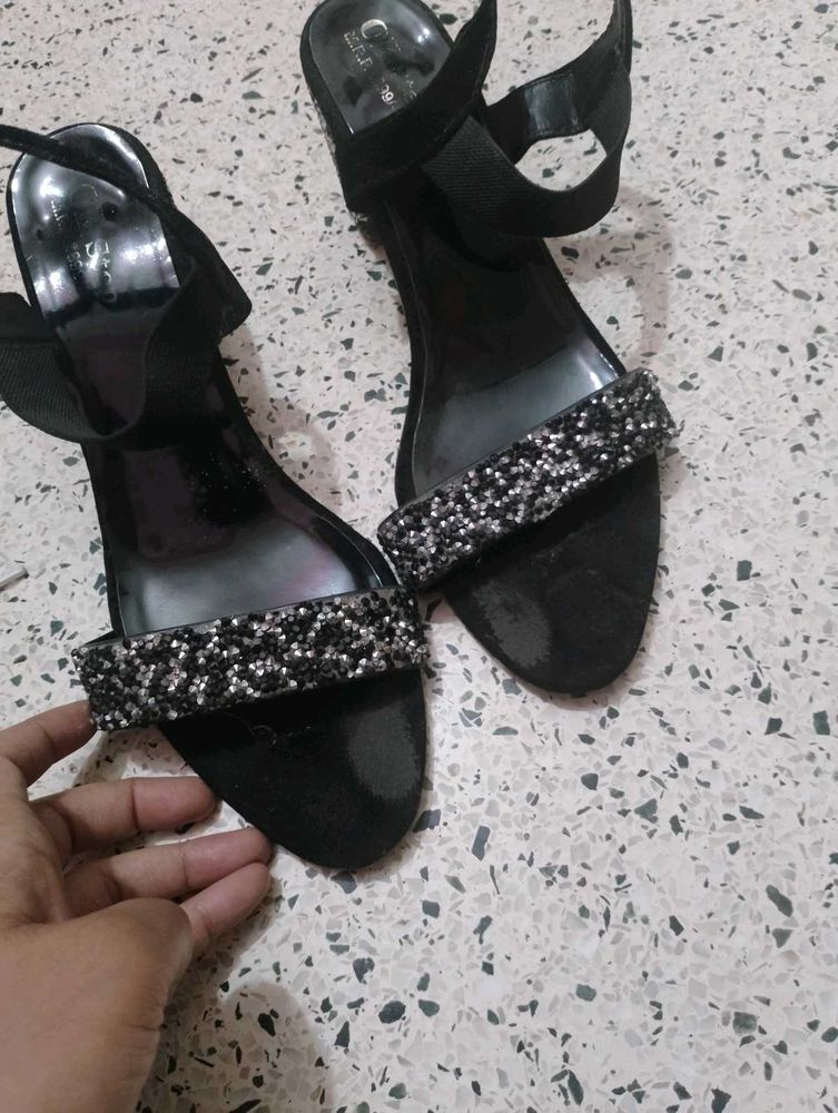beutiful party wear heels 👠