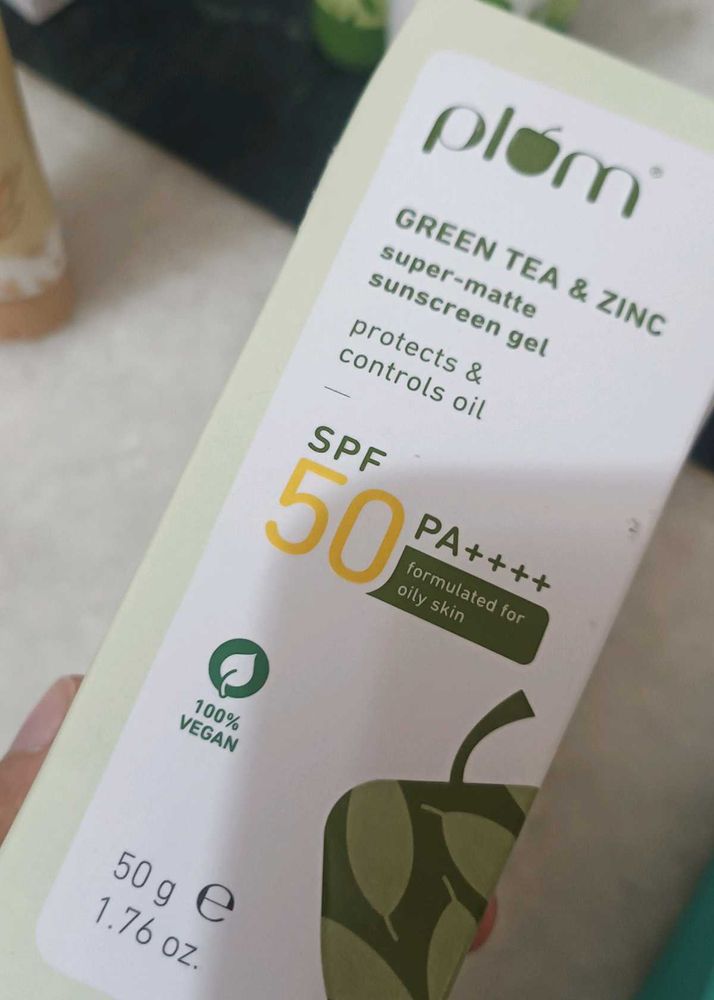 Plum Zinc Sunscreen (Sealed Pack)