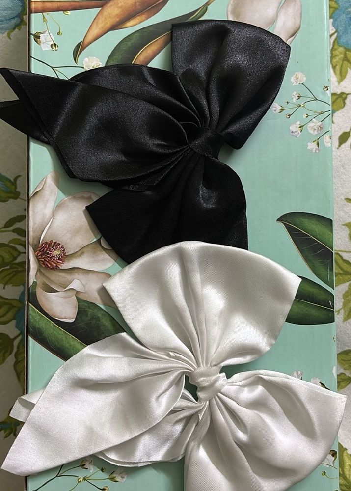 Set Of 2 Bows - Black And White