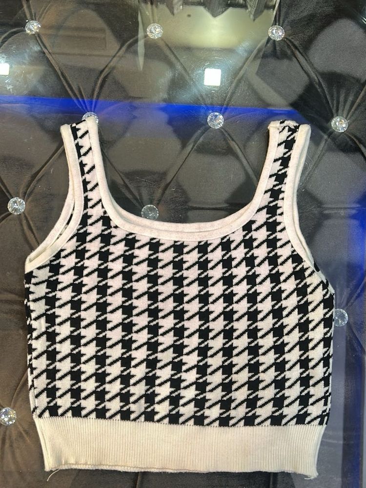 Houndstooth Knit Crop Tank Top