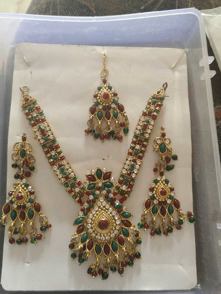 Elegant Jewelry Set